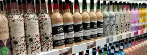 Vinho em Garrafa de Papelao